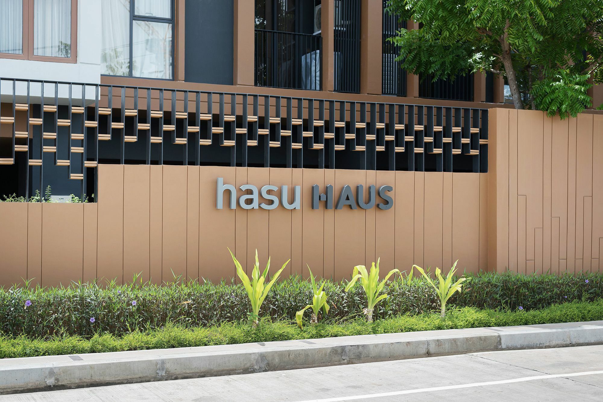 Hasu Haus By Favstay Бангкок Екстер'єр фото